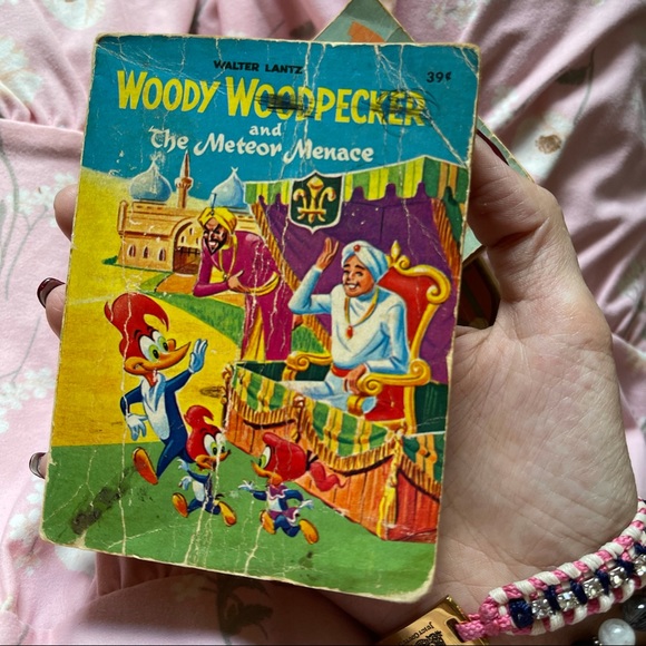 SOLD 3 Vintage Little Big Books Bugs Bunny, Woody Woodpecker, Popeye Looney - Picture 7 of 10